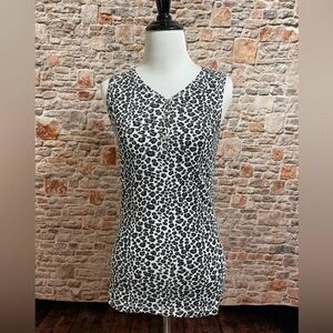 NWT Michelle Mae Addison Ribbed Henley Tank Top White with Gray Leopard size XS